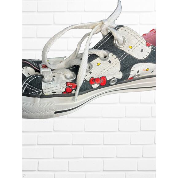 Converse Chuck Taylor All Star OX x Hello Kitty Black 2018 Women's 6 - Picture 7 of 14